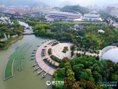 浙江温岭市锦屏公园秋色迷人