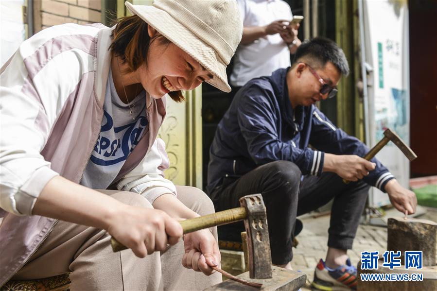 新疆喀什：旅游新玩法 喀什老城“体验游”